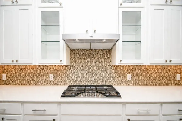 $625,000 | 604 Castlewood Cove Lane, Pinehurst, TX 77362