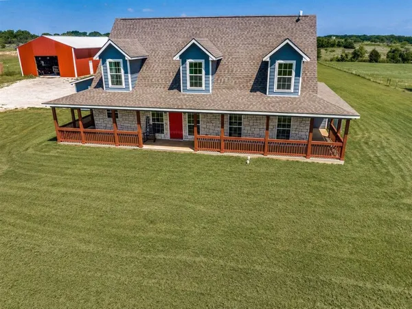 $750,000 | 760 County Road 4380, Decatur, TX 76234