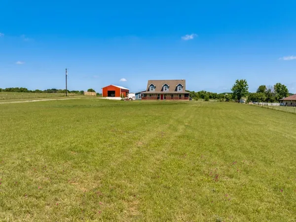$750,000 | 760 County Road 4380, Decatur, TX 76234