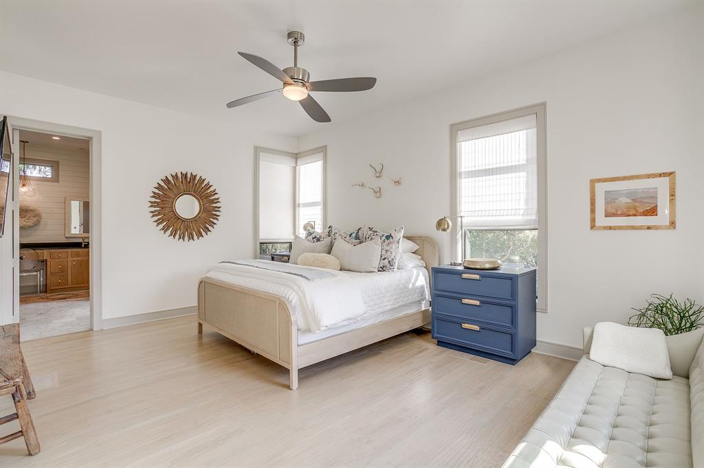 357 Wood Lake Road Aledo, TX 76008 - Photo 23 of 40 a living room with bed furniture and a window