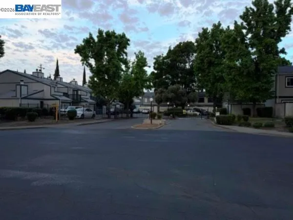 $349,950 | 299 Shasta Drive, Unit 29, Vacaville, CA 95687