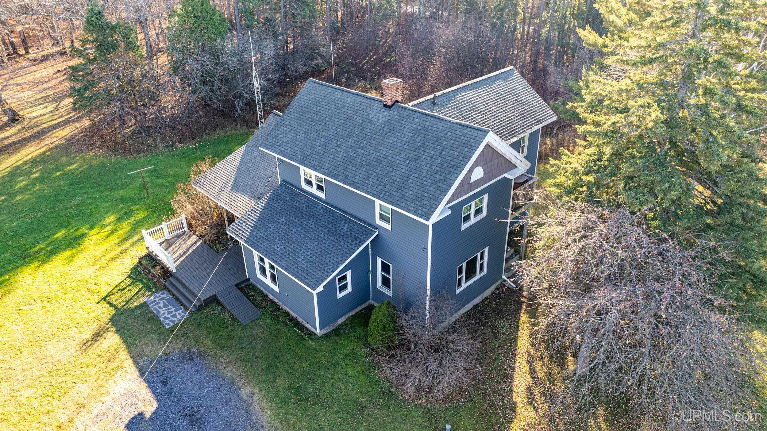 51950 Boston Road Hancock, MI 49930 - Photo 3 of 59