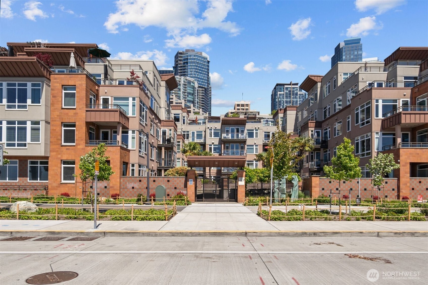 2000 Alaskan Way, Unit 453 Seattle, WA 98121 - Photo 1 of 33