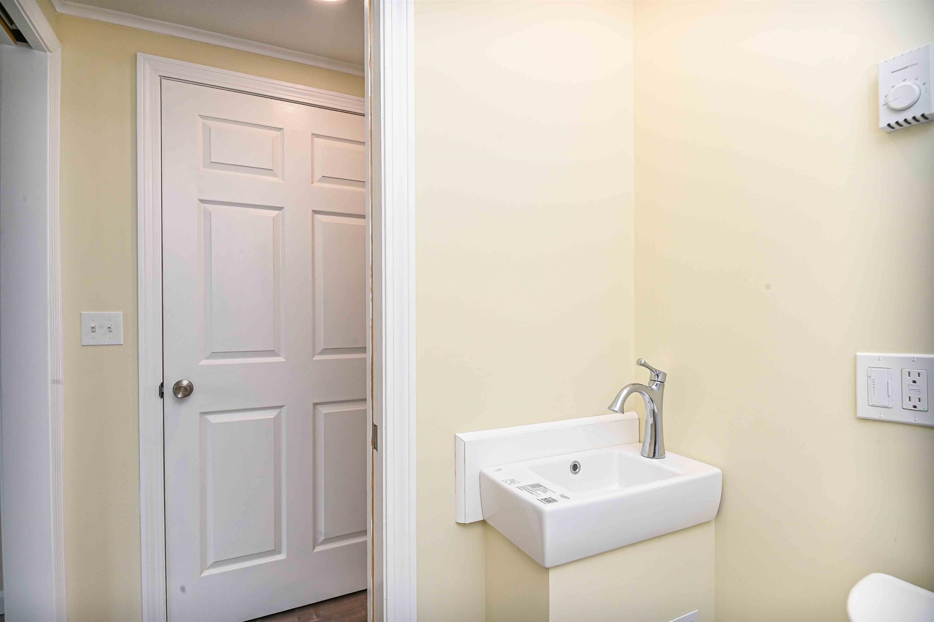 6 Dingle Road, Unit 5 York, ME 03909 - Photo 10 of 43
