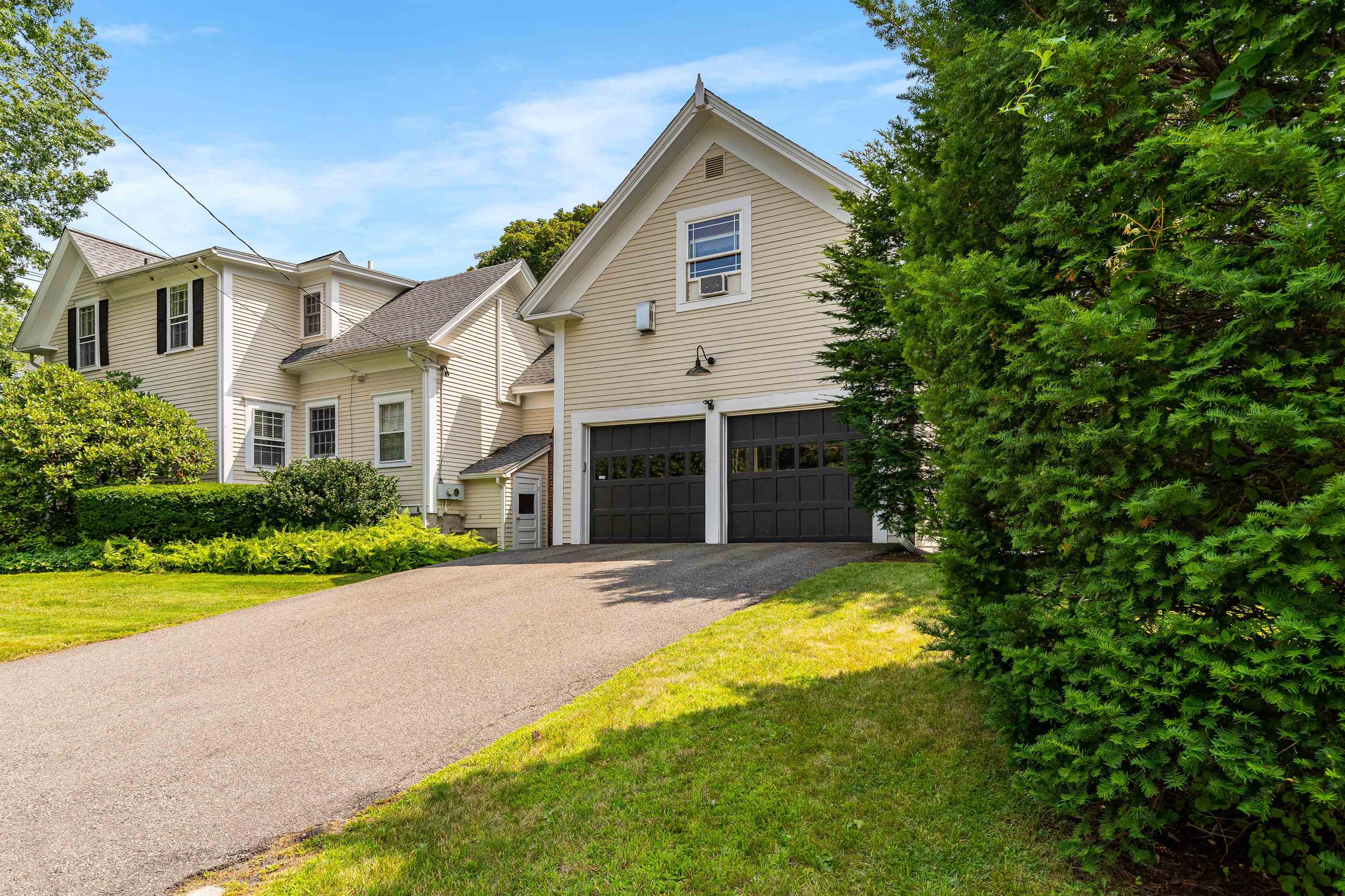 522 River Road Manchester, NH 03104 - Photo 6 of 40 Gallery Image 6