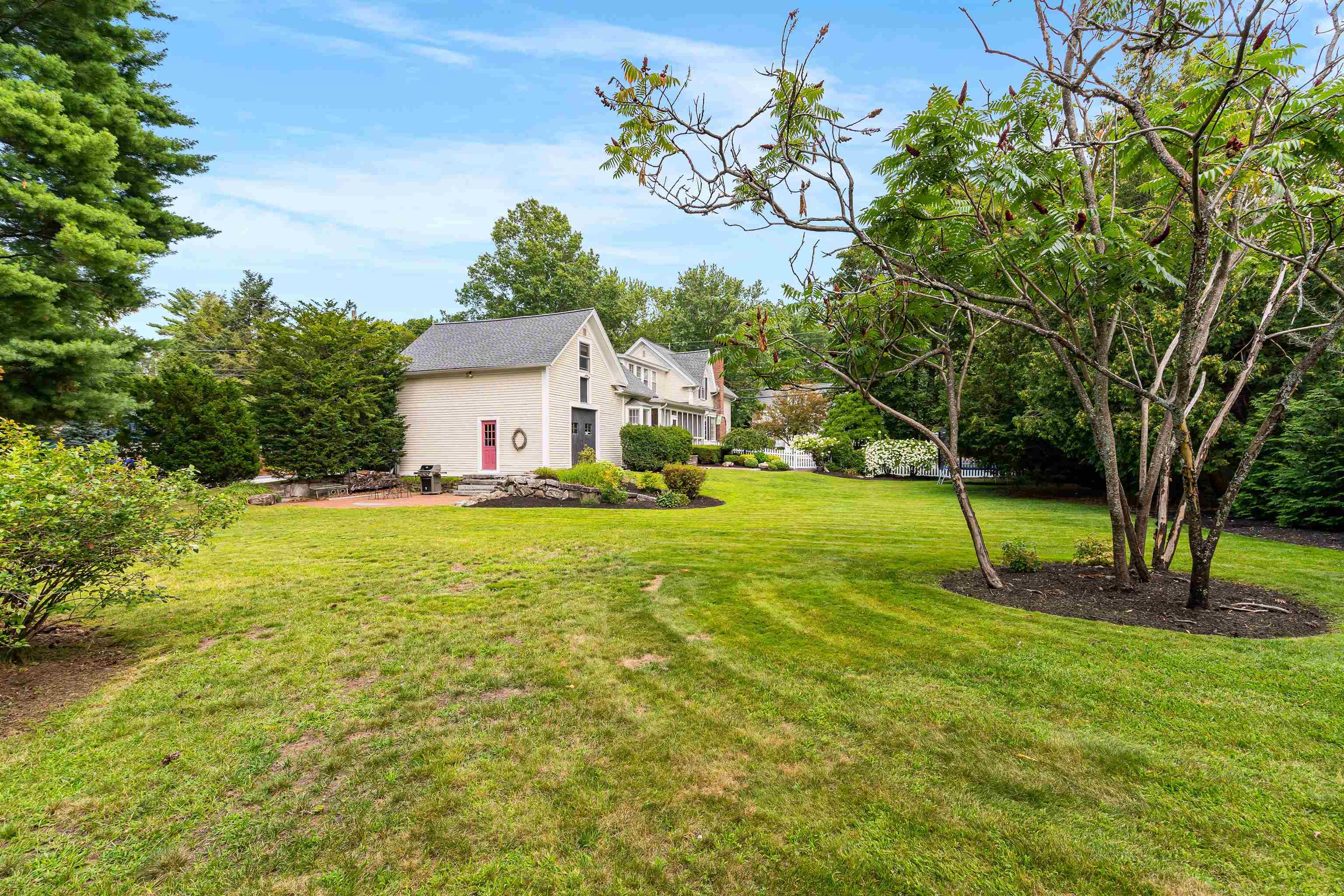 522 River Road Manchester, NH 03104 - Photo 7 of 40 Gallery Image 7