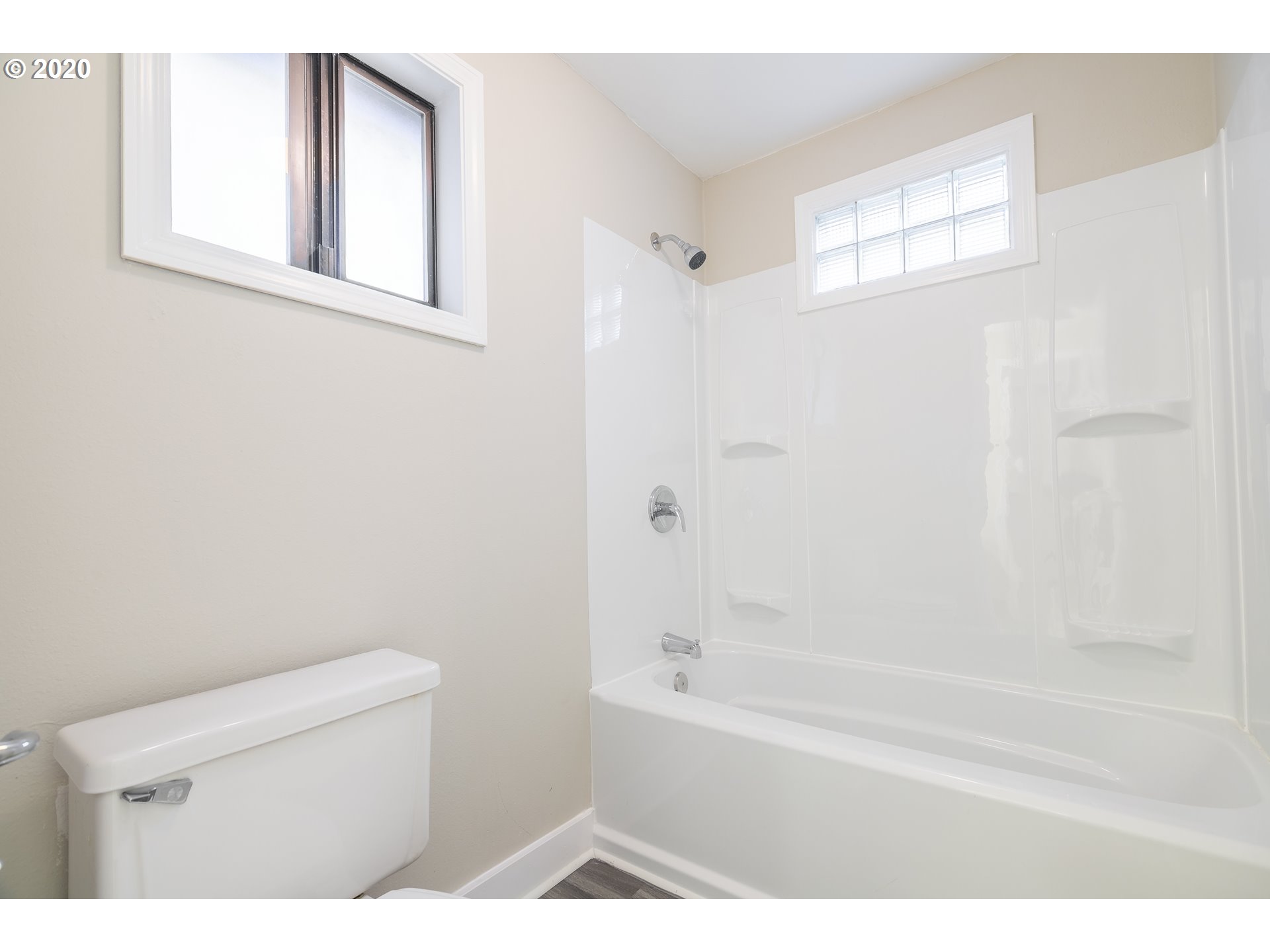 9895 Southwest Morrison Street Portland, OR 97225 - Photo 17 of 32 Gallery Image 17