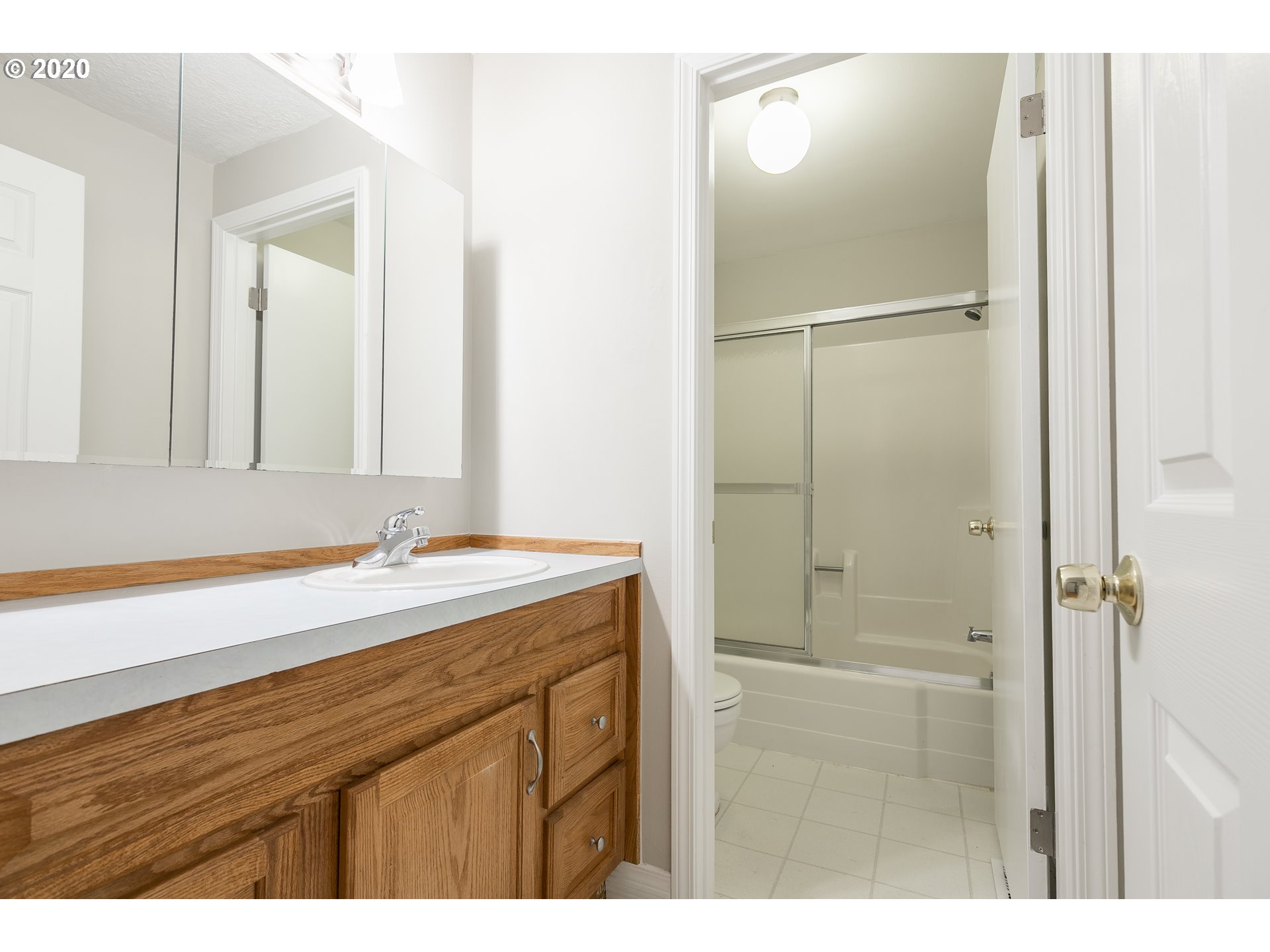 9895 Southwest Morrison Street Portland, OR 97225 - Photo 23 of 32 Gallery Image 23