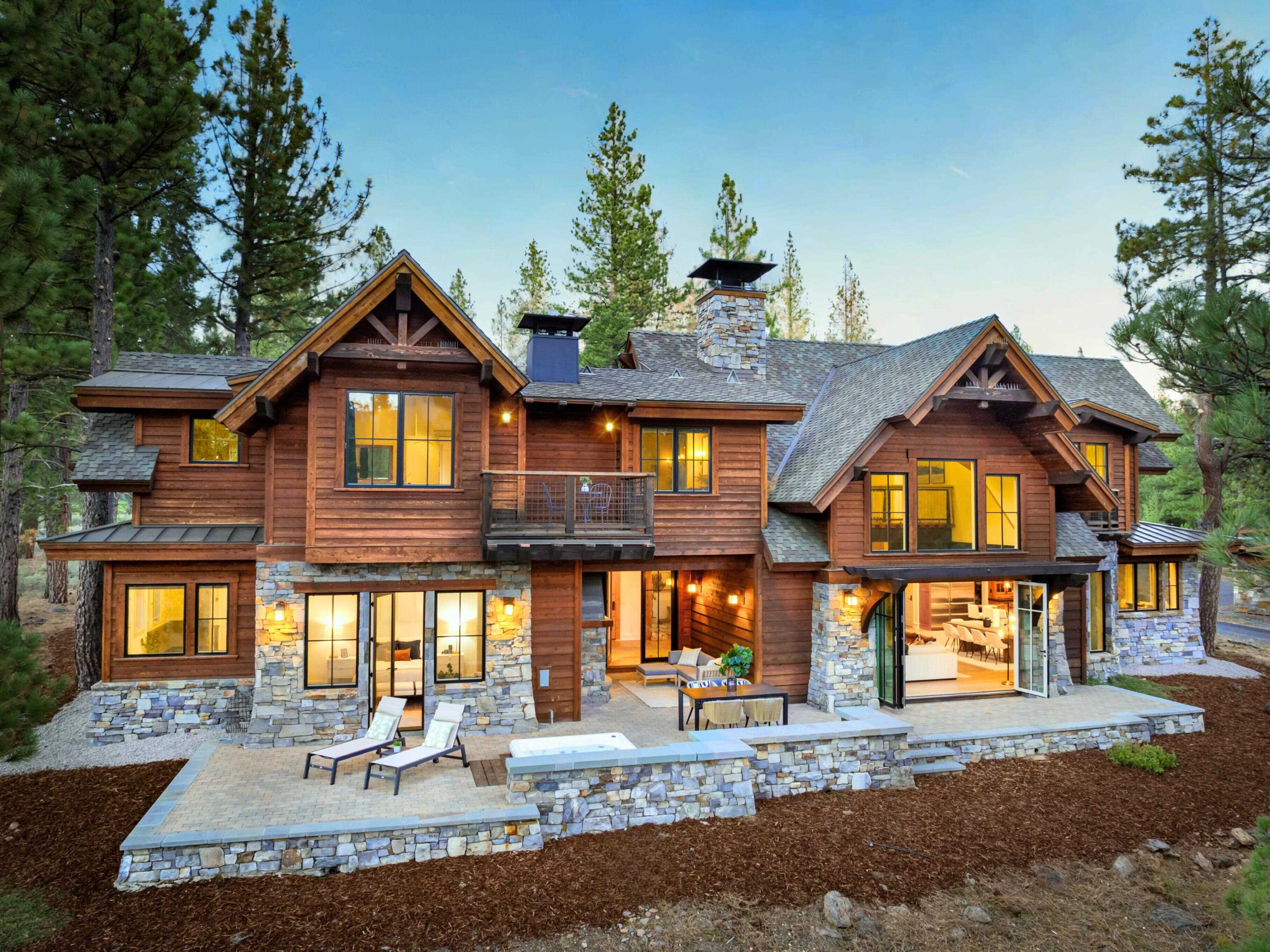 556 Stewart McKay Truckee, CA 96161 - Photo 5 of 27 a front view of a house