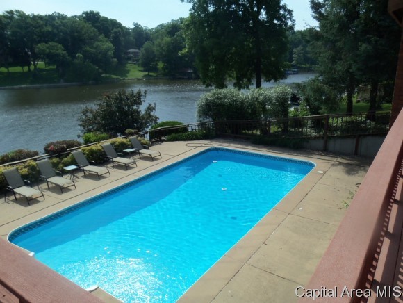 39 Orchard Lane Springfield, IL 62712 - Photo 3 of 22 Gallery Image 3