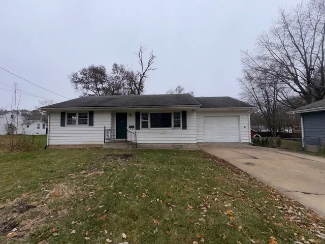 $71,000 | 912 Chicago Avenue, Dixon, IL 61021