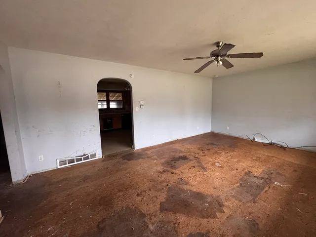 $71,000 | 912 Chicago Avenue, Dixon, IL 61021