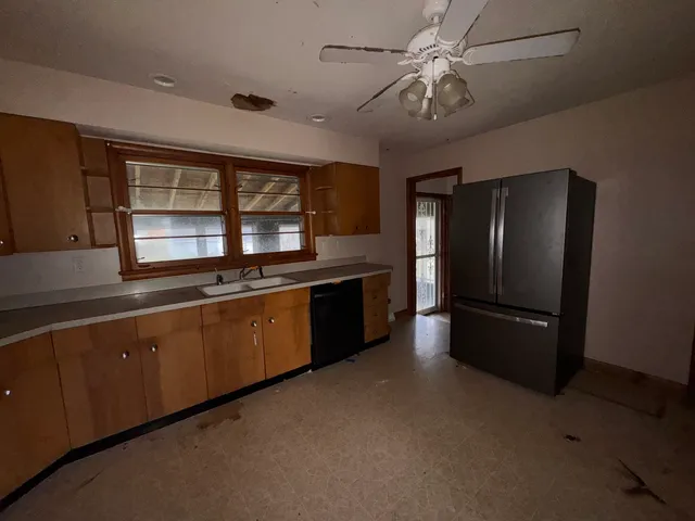 $71,000 | 912 Chicago Avenue, Dixon, IL 61021