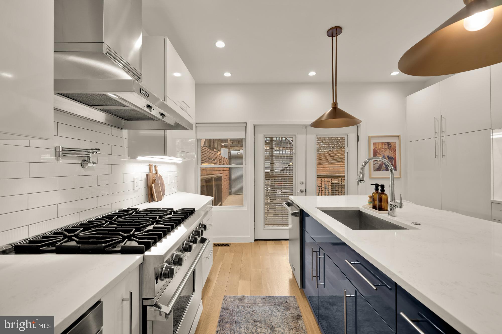 2315 Ontario Road Northwest, Unit 1 Washington, DC 20009 - Photo 22 of 46 Under Cabinet Task Lighting