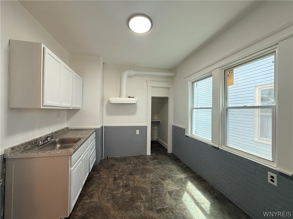 160 Timon Street Buffalo, NY 14208 - Photo 7 of 44