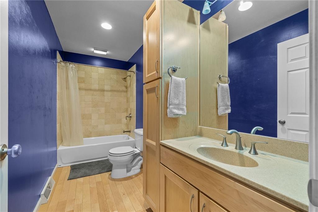 2619 Stromberg Street Pittsburgh, PA 15203 - Photo 22 of 35