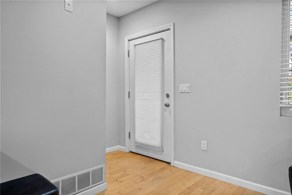 2619 Stromberg Street Pittsburgh, PA 15203 - Photo 3 of 35
