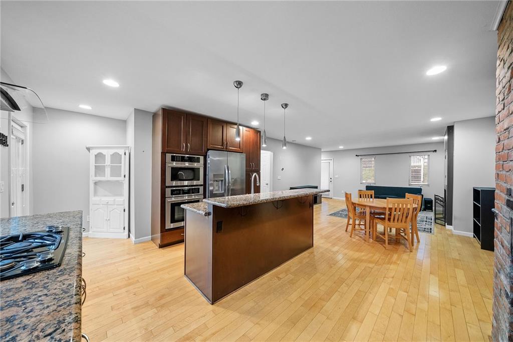 2619 Stromberg Street Pittsburgh, PA 15203 - Photo 10 of 35