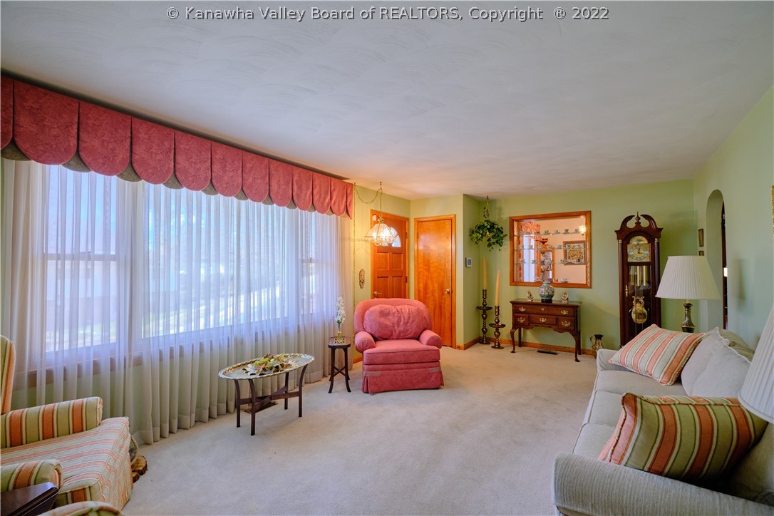 1604 Clark Road Charleston, WV 25314 - Photo 6 of 38 Gallery Image 6