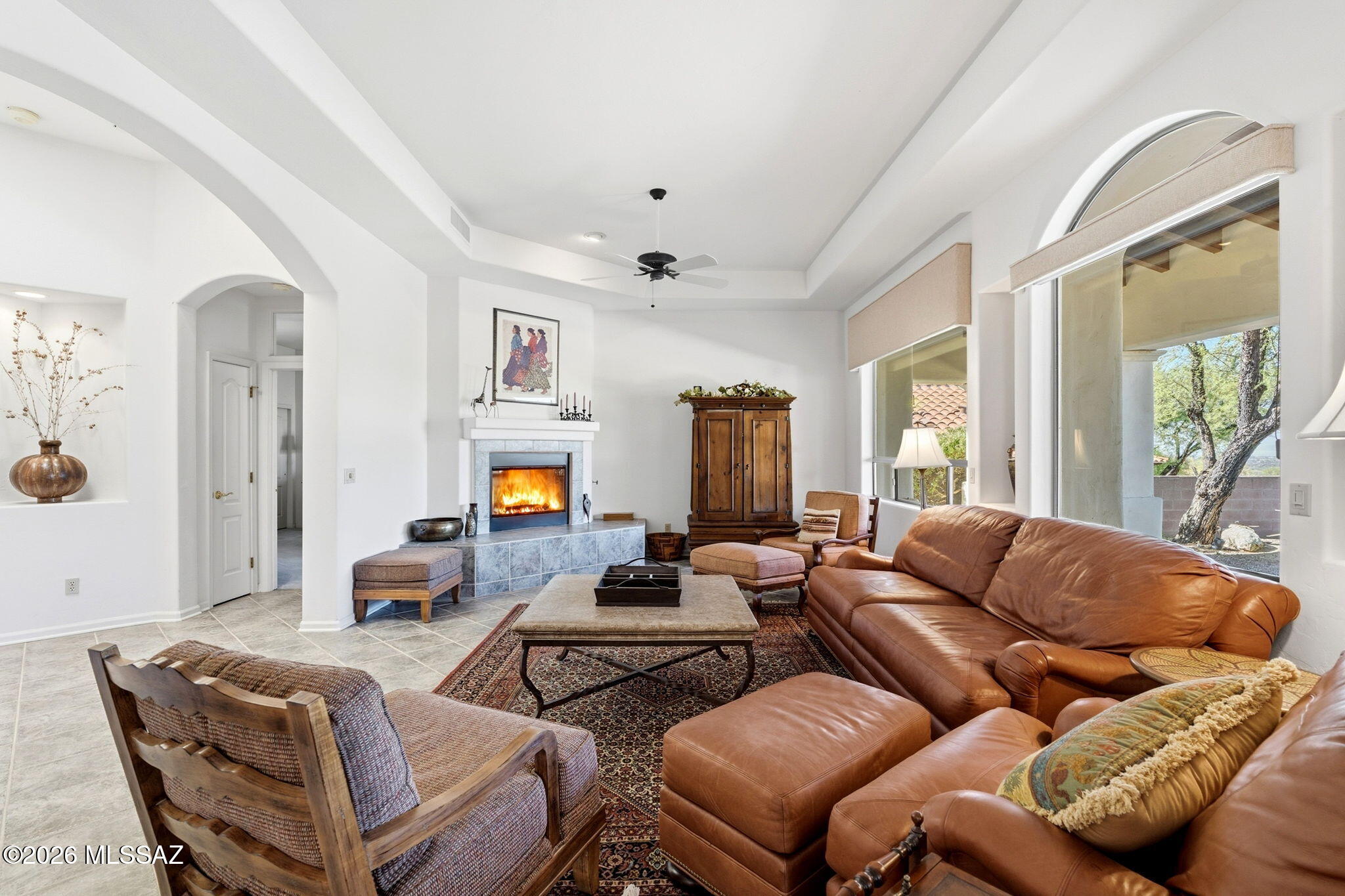 5323 North Ridge Spring Place Tucson, AZ 85749 - Photo 10 of 45 Living Room