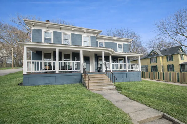 $175,000 | 402 South Ottawa Avenue, Dixon, IL 61021