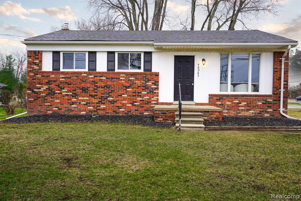 46985 Heydenreich Road Macomb, MI 48044 - Photo 1 of 60