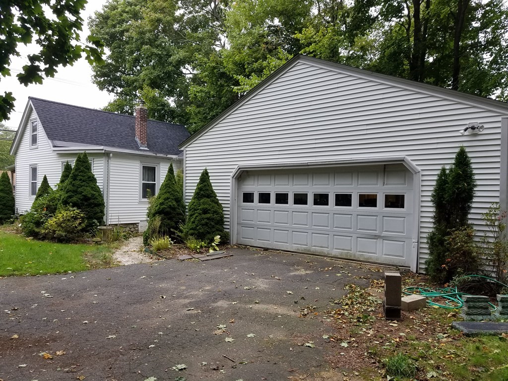 196 Spring Street Hanson, MA 02341 - Photo 4 of 9