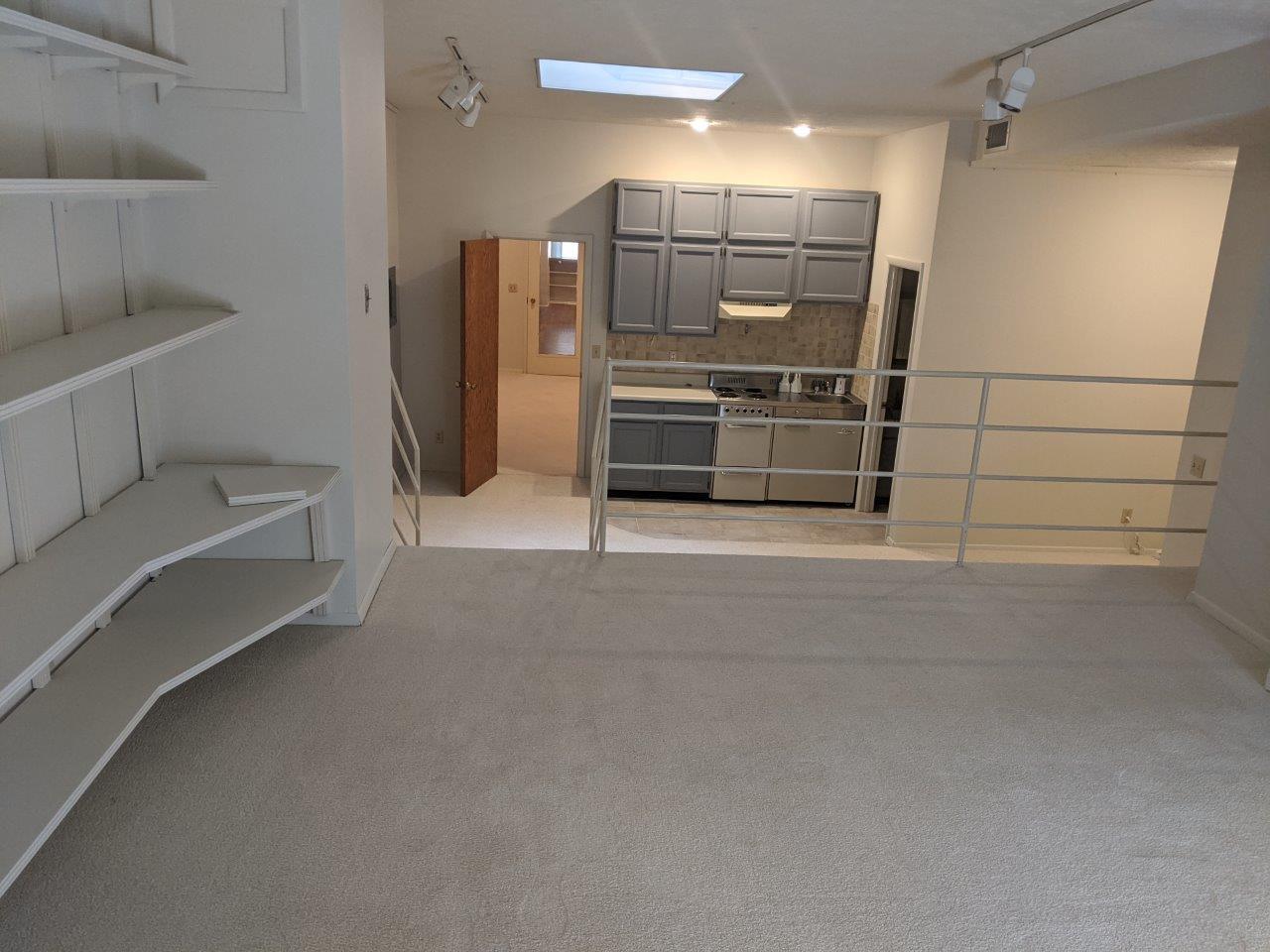 107 West Market Street Bloomington, IL 61701 - Photo 14 of 23