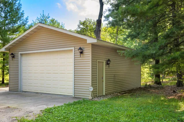 $479,900 | N6905 Sandstone Drive, Mauston, WI 53948