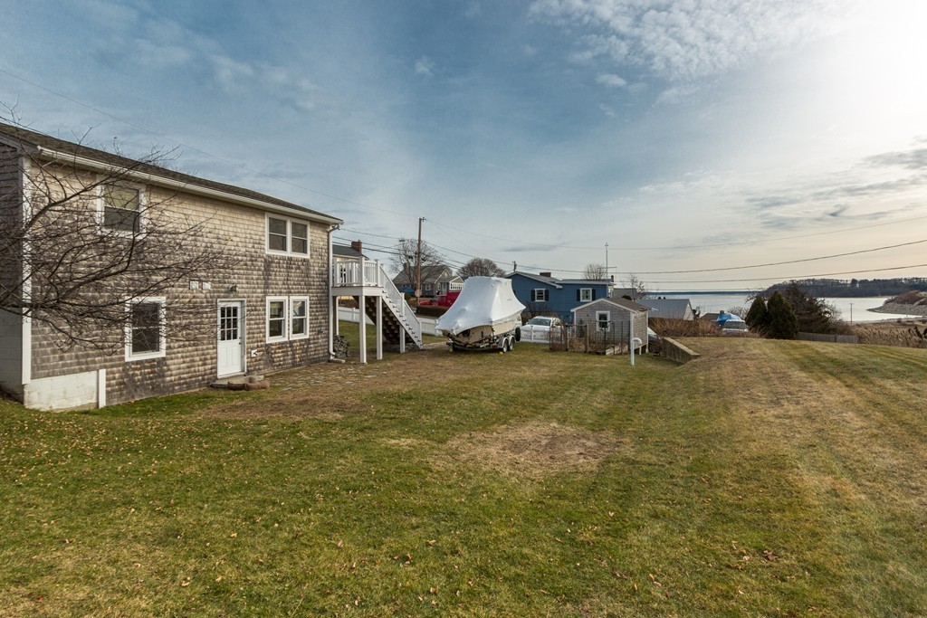 12 Hillside Road Ipswich, MA 01938 - Photo 21 of 28 Gallery Image 21