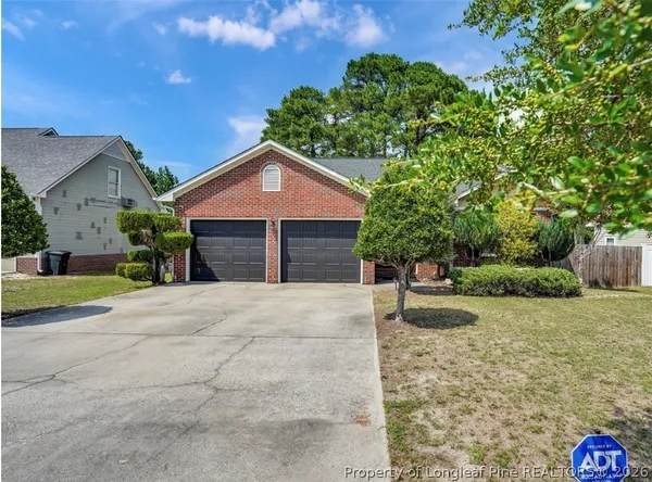 $260,000 | 1040 Alexwood Drive, Hope Mills, NC 28348