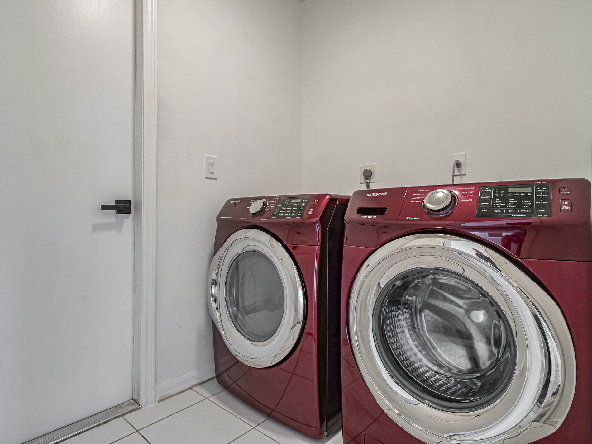 737 Southwest Ancona Road Port St. Lucie, FL 34953 - Photo 24 of 28 Laundry Room