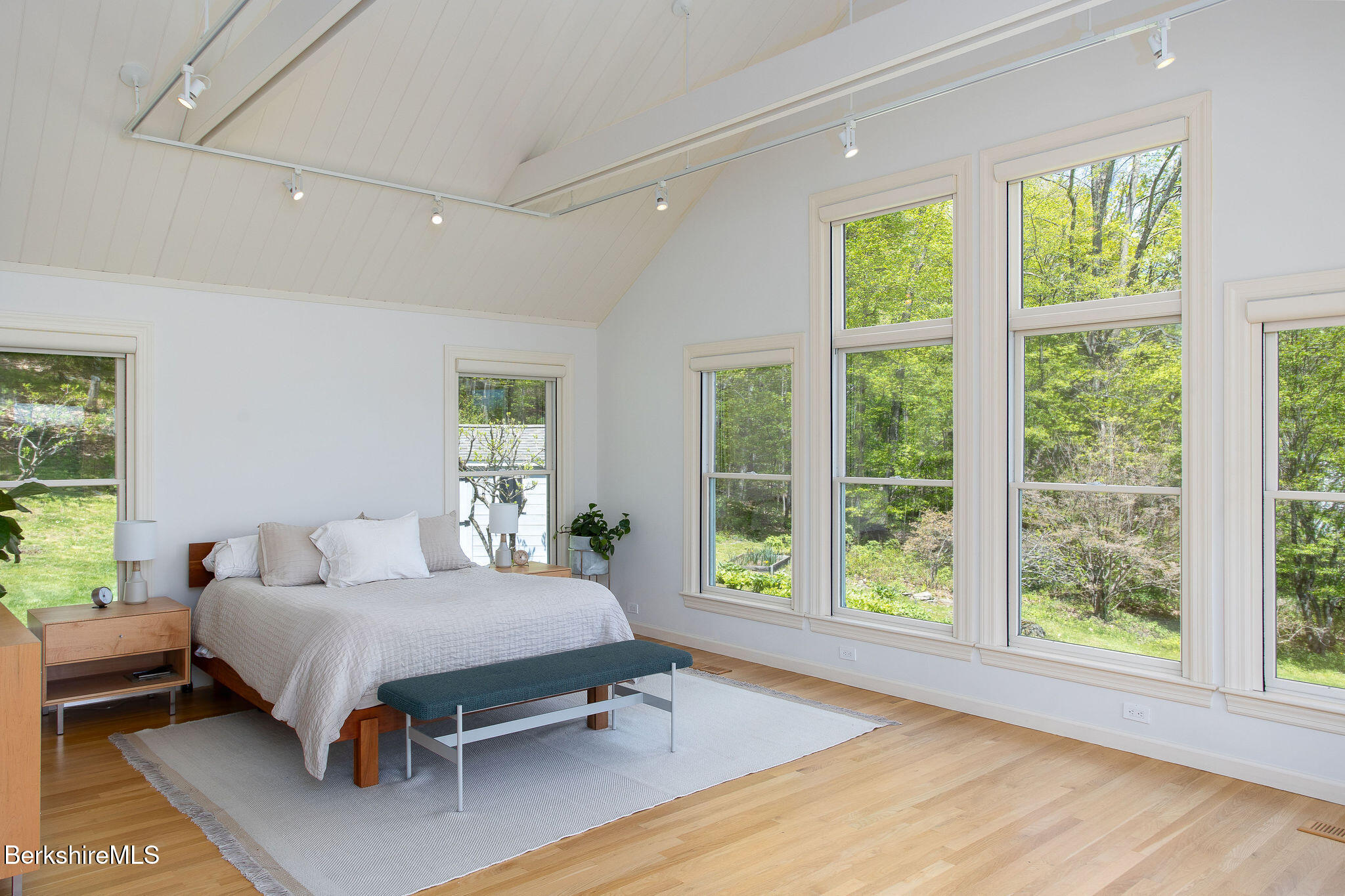 109 Under Mountain Road Lenox, MA 01240 - Photo 26 of 53 0035