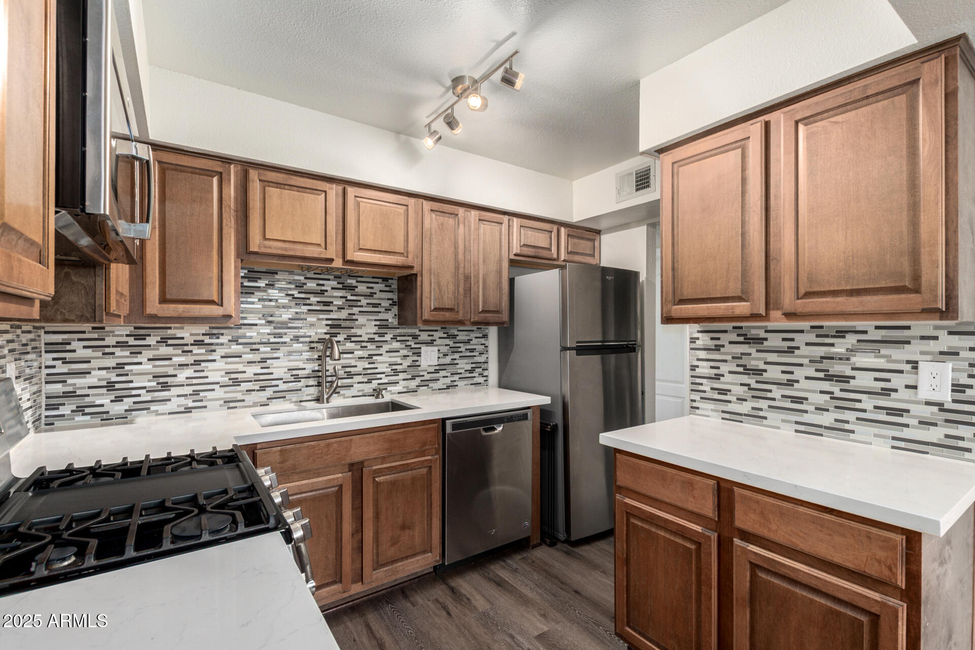303 North Miller Road, Unit 1002 Scottsdale, AZ 85257 - Photo 9 of 20 09 - Miller 1002