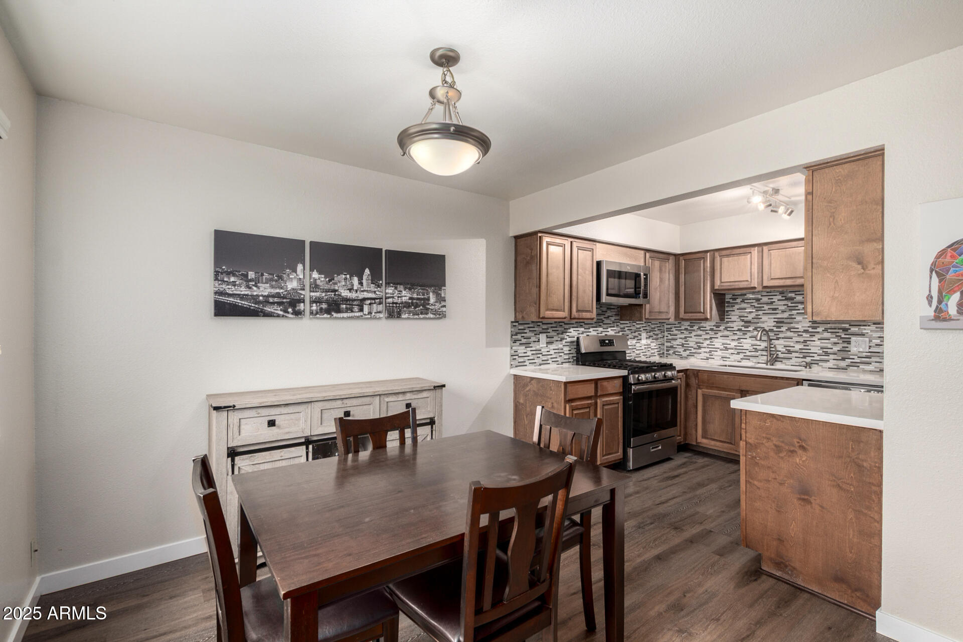 303 North Miller Road, Unit 1002 Scottsdale, AZ 85257 - Photo 6 of 20 06 - Miller 1002