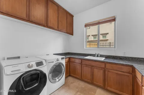 $1,099,500 | 303 East Wexford Court, Phoenix, AZ 85020