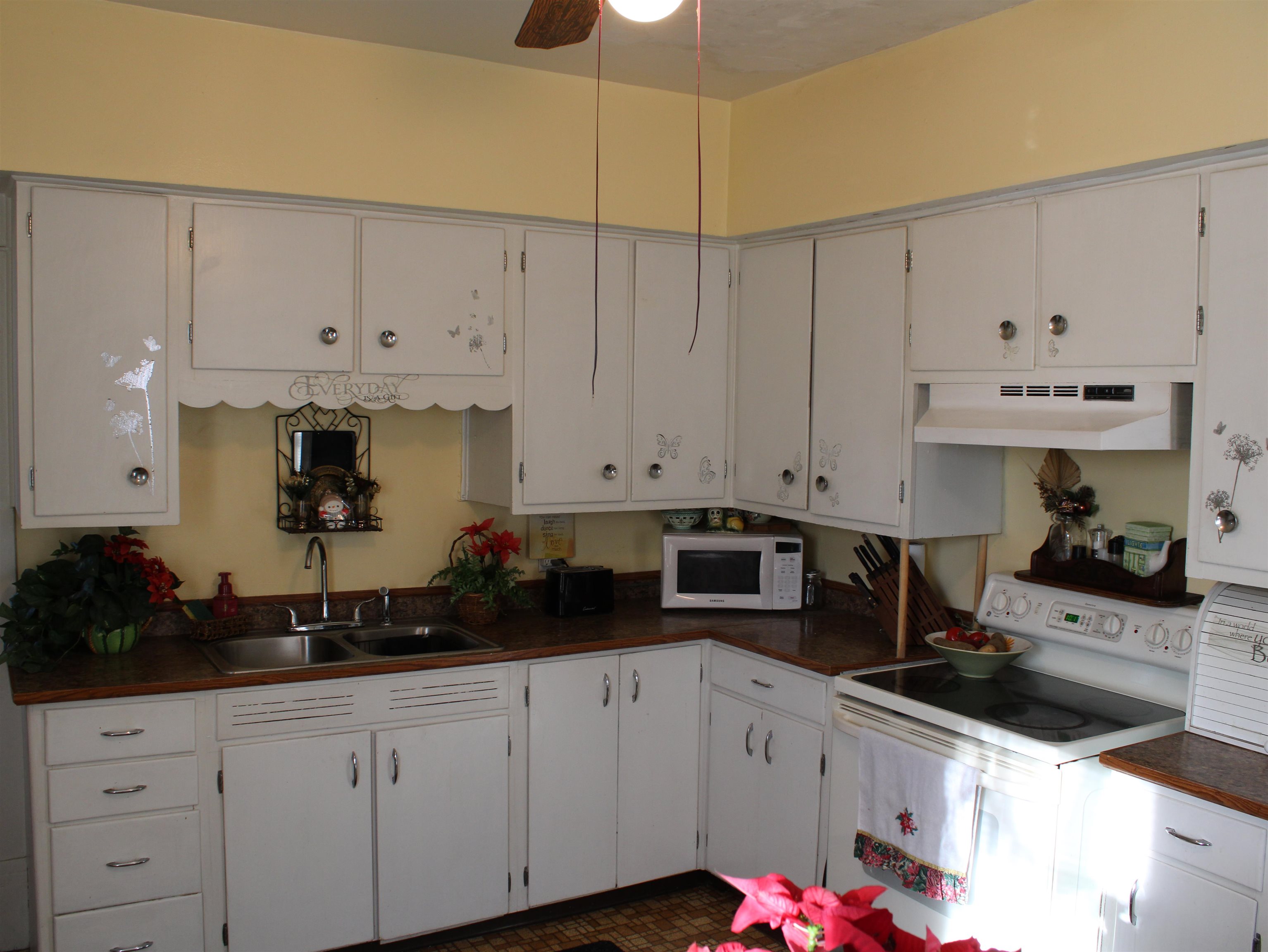 192 East Rees Street Fond du Lac, WI 54935 - Photo 8 of 24