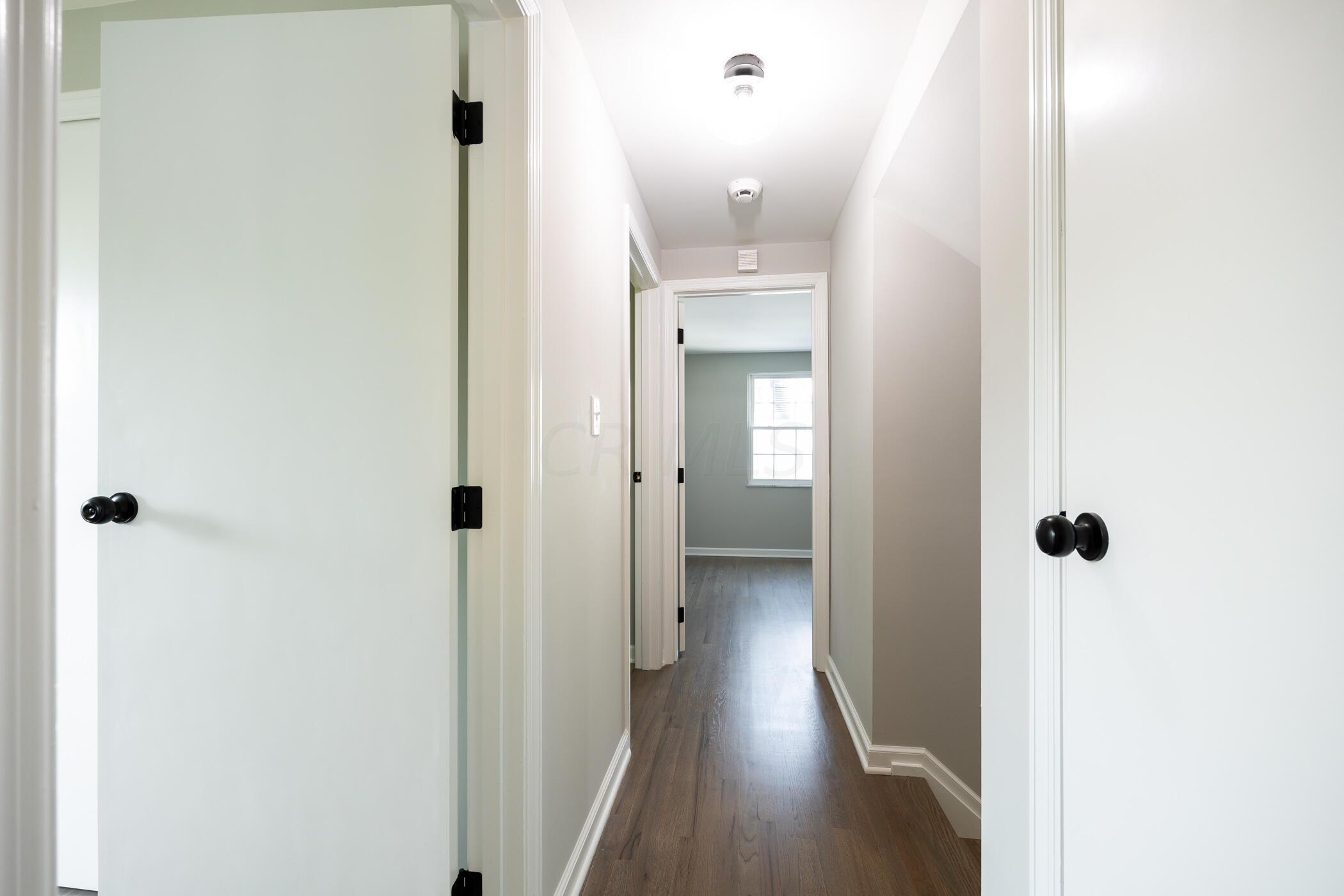 1717 Norma Road Columbus, OH 43229 - Photo 40 of 58 Upstairs Hallway