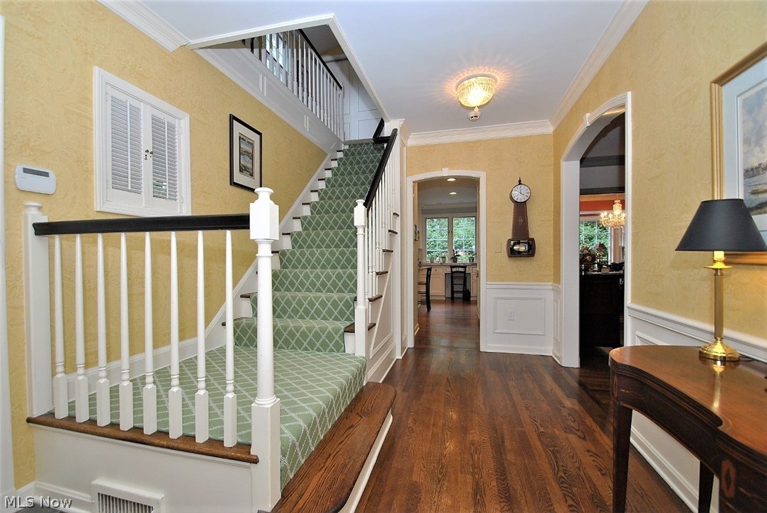 2767 Inverness Road Shaker Heights, OH 44122 - Photo 3 of 35 Lovely front entry hall with wood flooring.