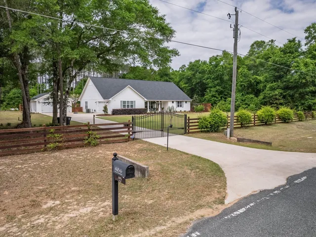 $775,000 | 195 Coe Landing Road, Tallahassee, FL 32310