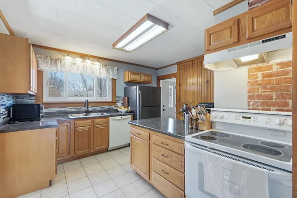 $224,900 | 205 North Coffin Street, Fremont, IN 46737