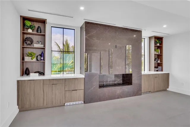 $8,950,000 | 112 Seaway Court, Vero Beach, FL 32963