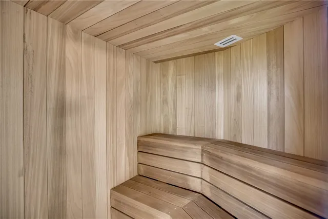 $8,950,000 | 112 Seaway Court, Vero Beach, FL 32963