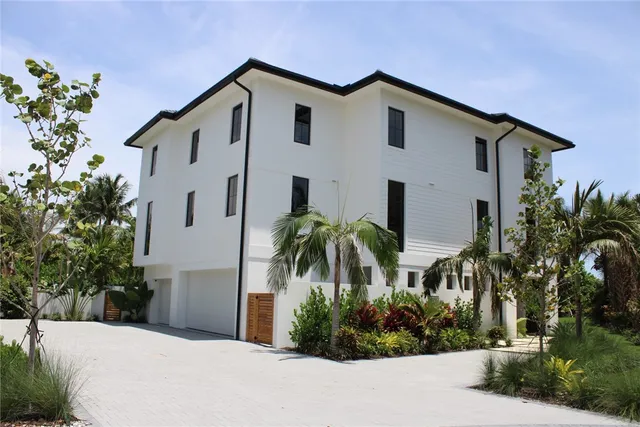 $8,950,000 | 112 Seaway Court, Vero Beach, FL 32963