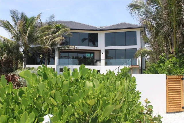 $8,950,000 | 112 Seaway Court, Vero Beach, FL 32963