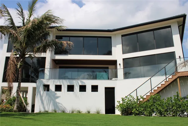 $8,950,000 | 112 Seaway Court, Vero Beach, FL 32963