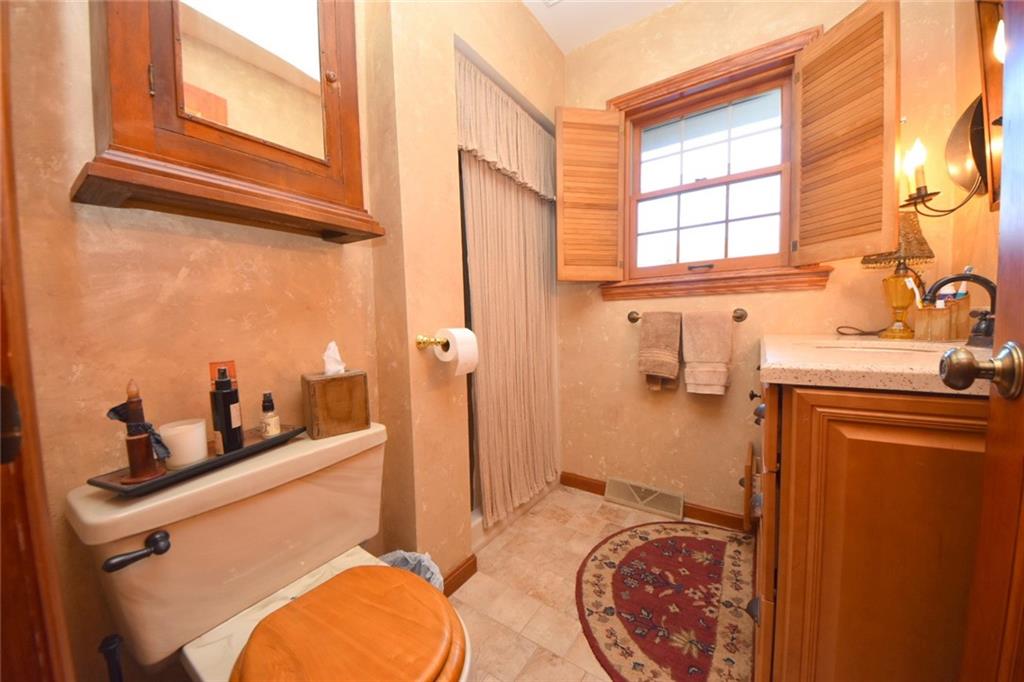 106 Greenfield Road New Castle, PA 16105 - Photo 10 of 25 Gallery Image 10