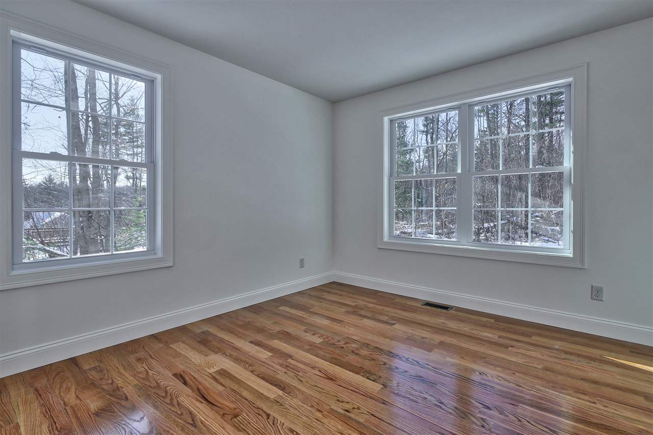 62 Stark Road Derry, NH 03038 - Photo 21 of 38