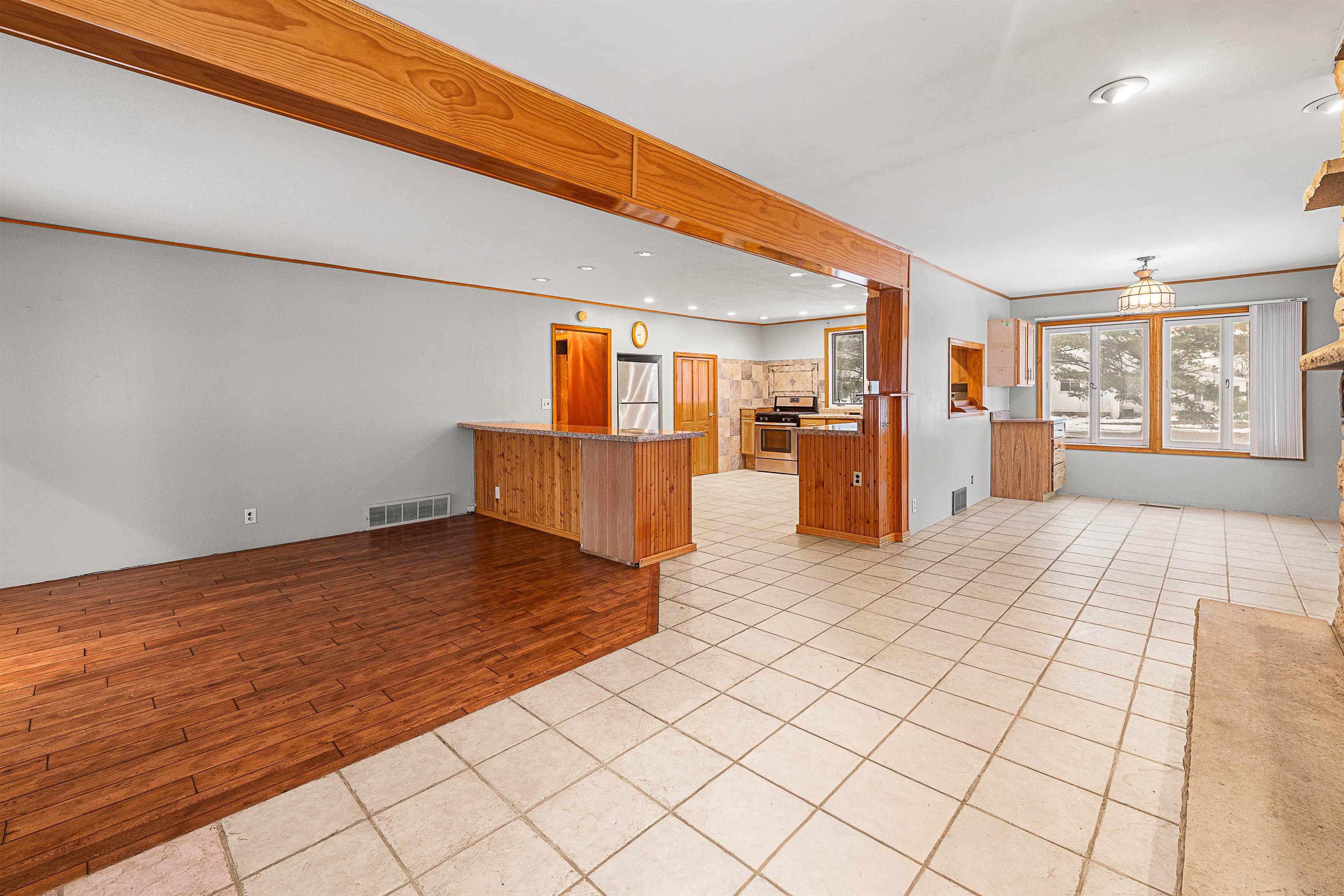 4931 County Rd T Oshkosh, WI 54904 - Photo 2 of 26