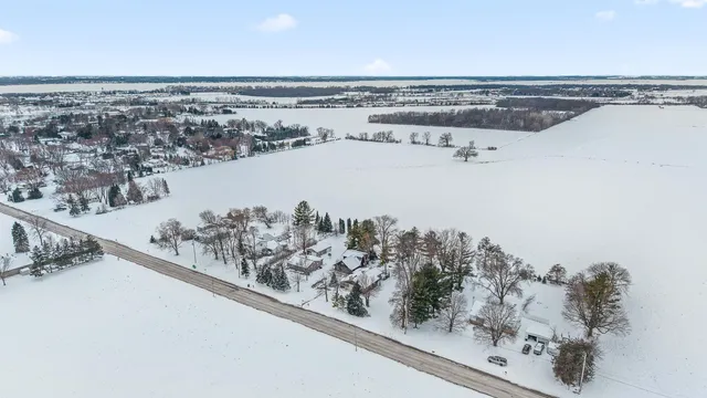 $325,000 | 4931 County Rd T, Oshkosh, WI 54904